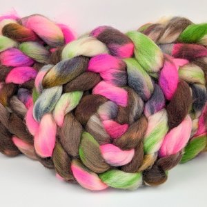 Hand Painted Top / Roving | Finnish | Wild Rose