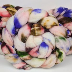 Hand Painted Top / Roving | Superwash 18.5 Micron Merino | Twilight Thicket