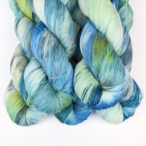 Hand Dyed / Painted Yarn | Lace Weight | Merino / Silk | Ocean Breeze