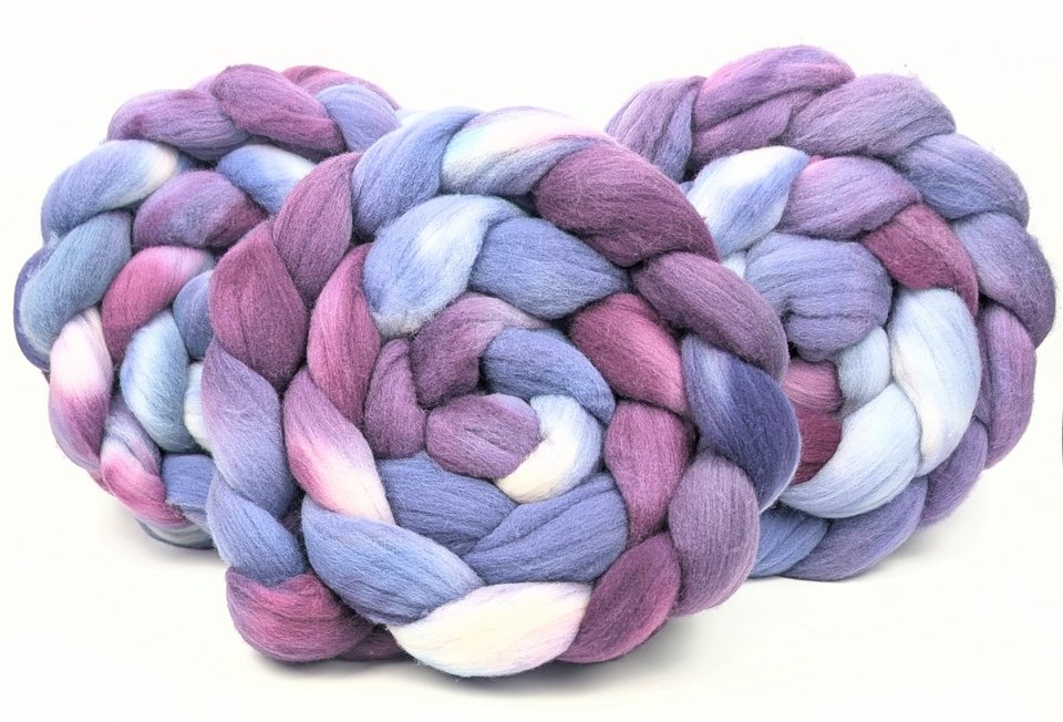 Hand Painted Top / Roving | Polwarth | Morning Glory