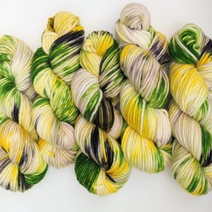 Hand Dyed Yarn | Superwash Merino / Cashmere / Nylon | Fighting Irish