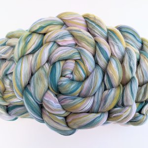 Merino Roving / Combed Top - Spinning Fiber - Custom Blended - Water Lily