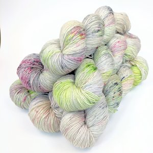 Hand Dyed / Painted Yarn | Fingering Weight |  SW Merino / Silk / Stellina | Slush Puppy