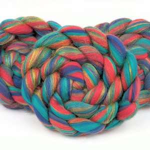 Merino / Firestar Roving - Combed Top - Commercially Blended - Spinning Fiber - Jingle Bells