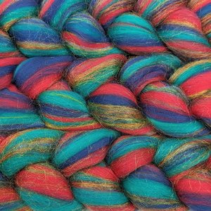 Merino / Firestar Roving - Combed Top - Commercially Blended - Spinning Fiber - Jingle Bells