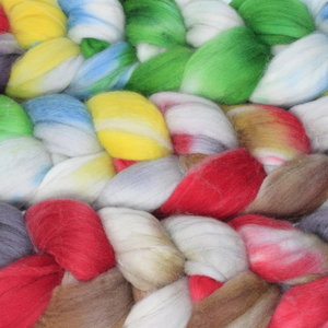 Hand Painted Top / Roving | 18.5 Micron Merino | White Christmas