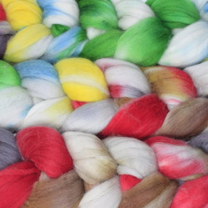 Hand Painted Top / Roving | 18.5 Micron Merino | White Christmas