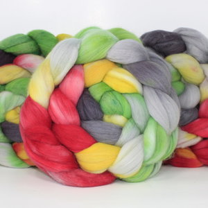 Hand Painted Top / Roving | 18.5 Micron Merino | Jingle Bells