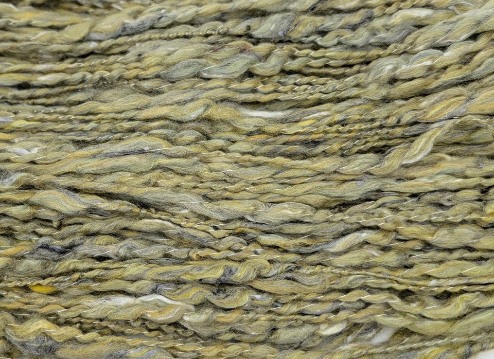 Handspun Thick and Thin Yarn | Merino / Tweed