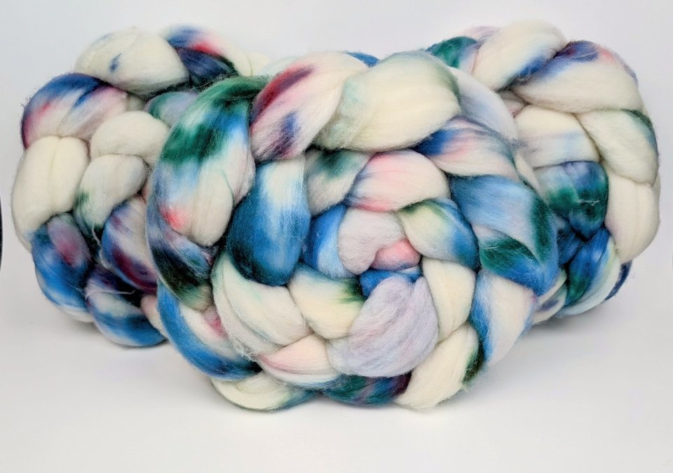 Hand Painted Top / Roving | Superwash 18.5 Micron Merino | Breath Of Fresh Air