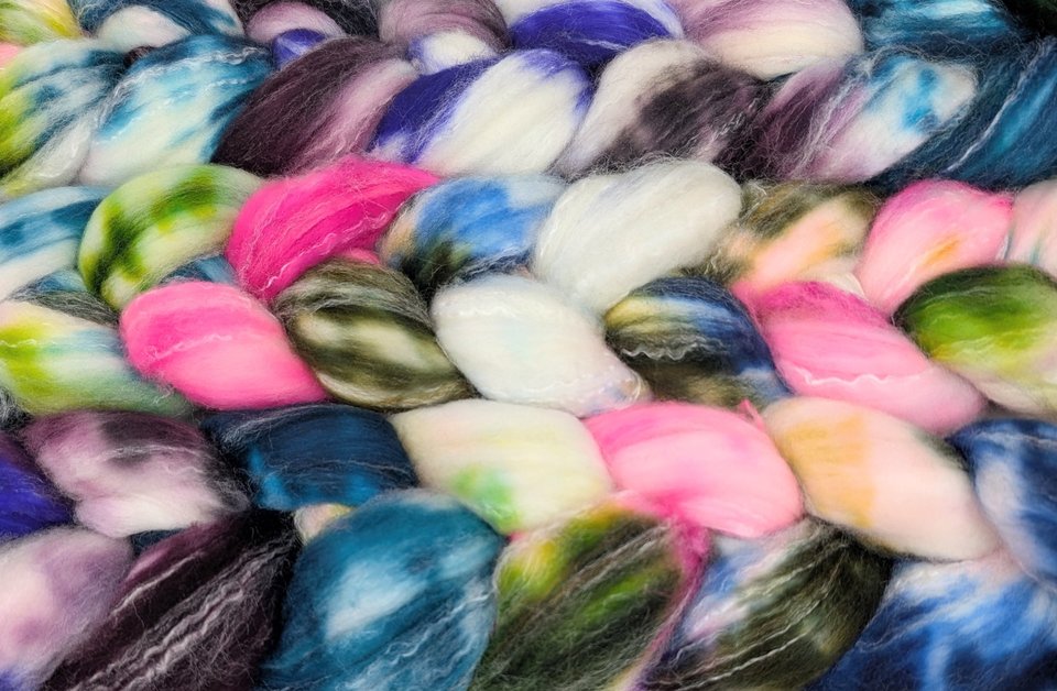 Hand Painted Top / Roving | SW Merino / Bamboo / Nylon | Jazzercise