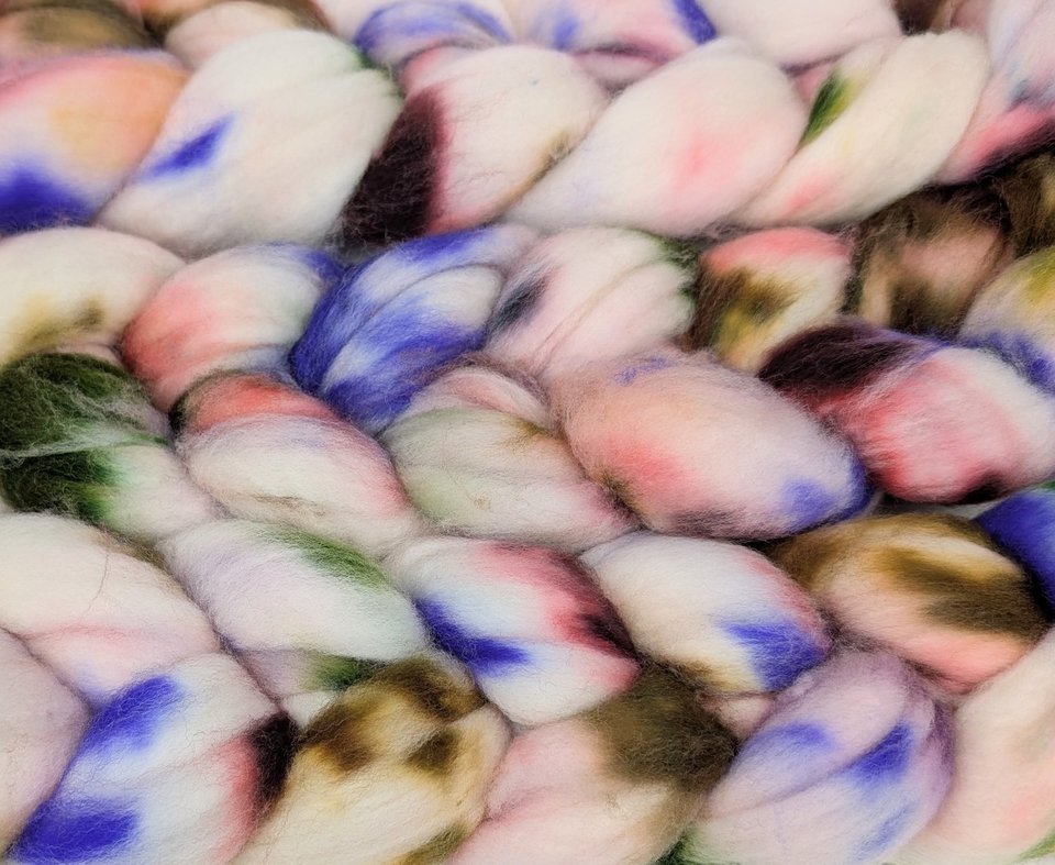 Hand Painted Top / Roving | Superwash 18.5 Micron Merino | Twilight Thicket