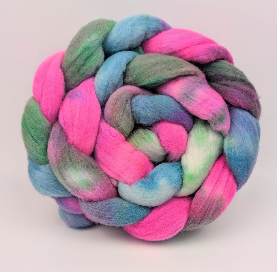 Hand Painted Top / Roving | Advent Day 7 | Merino | Bubblegum Grove
