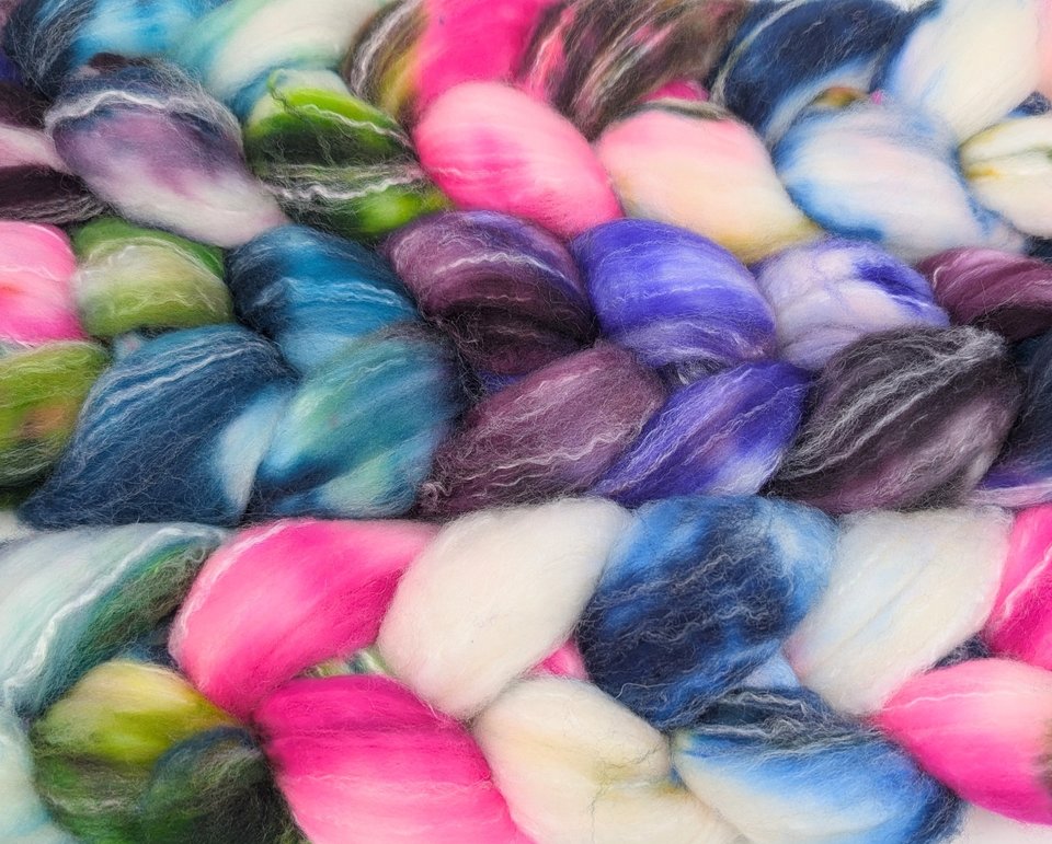 Hand Painted Top / Roving | SW Merino / Bamboo / Nylon | Jellybean