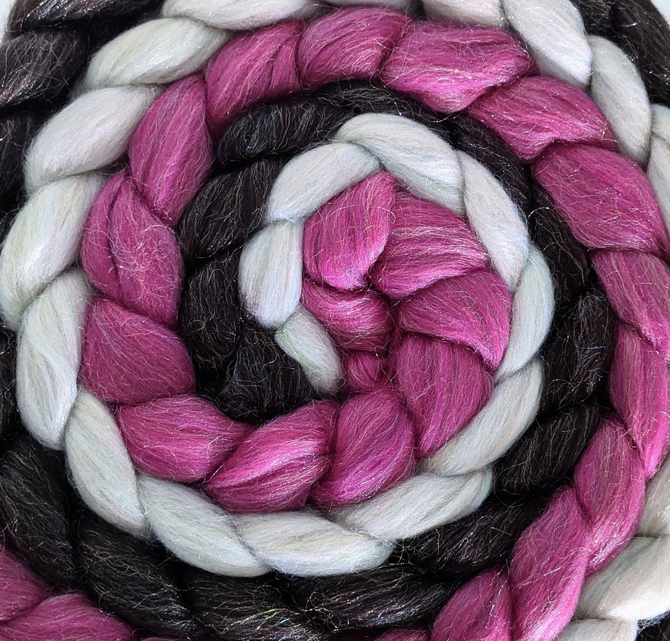 Firestar / Merino Roving - Combed Top - Commercially Blended - Spinning Fiber