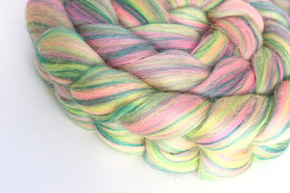 Blended Roving / Combed Top | Merino / Bamboo | Blossom