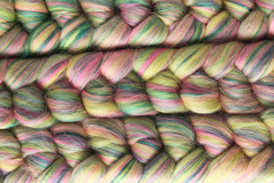 Blended Roving / Combed Top | Merino / Bamboo | Blossom