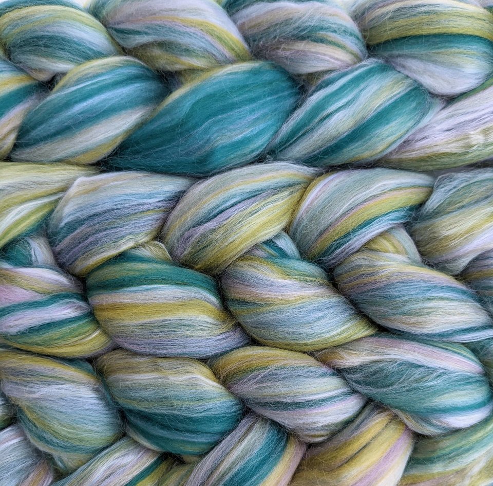 Merino Roving / Combed Top - Spinning Fiber - Custom Blended - Water Lily