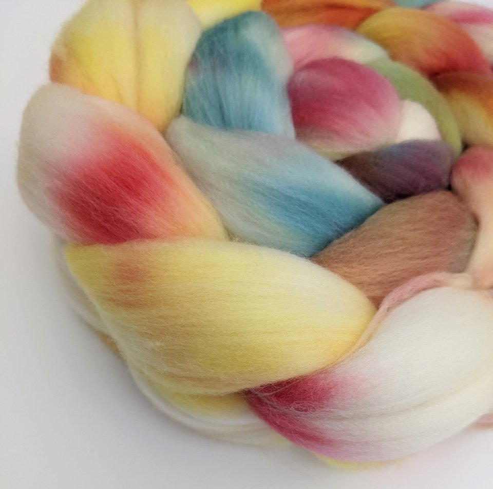 Eider Hand Dyed Combed Top - Love Me Low - Spinning Fiber - Fiber fo –  Woolfiend Hand-Dyed Yarn and Fiber