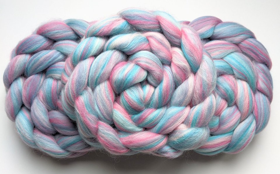 Blended Roving / Combed Top | Merino | Wink