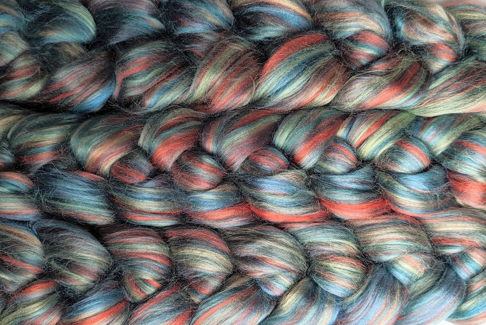 Blended Roving / Combed Top | Bamboo | Koi Pond