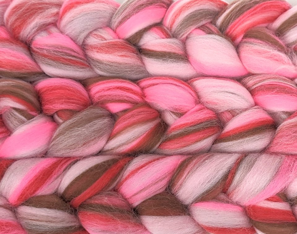 Blended Roving / Combed Top | Merino | Cherry Blossom