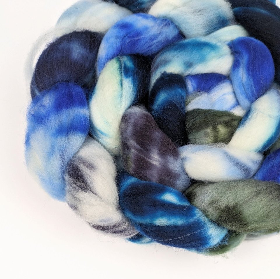 Hand Painted Top / Roving | Superwash 18.5 Micron Merino | Jack Frost