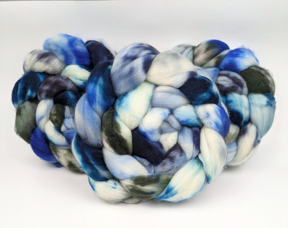 Hand Painted Top / Roving | Superwash 18.5 Micron Merino | Jack Frost