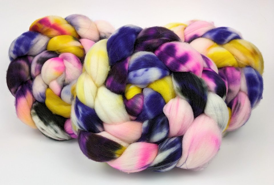 Hand Painted Top / Roving | Superwash 18.5 Micron Merino | Popple