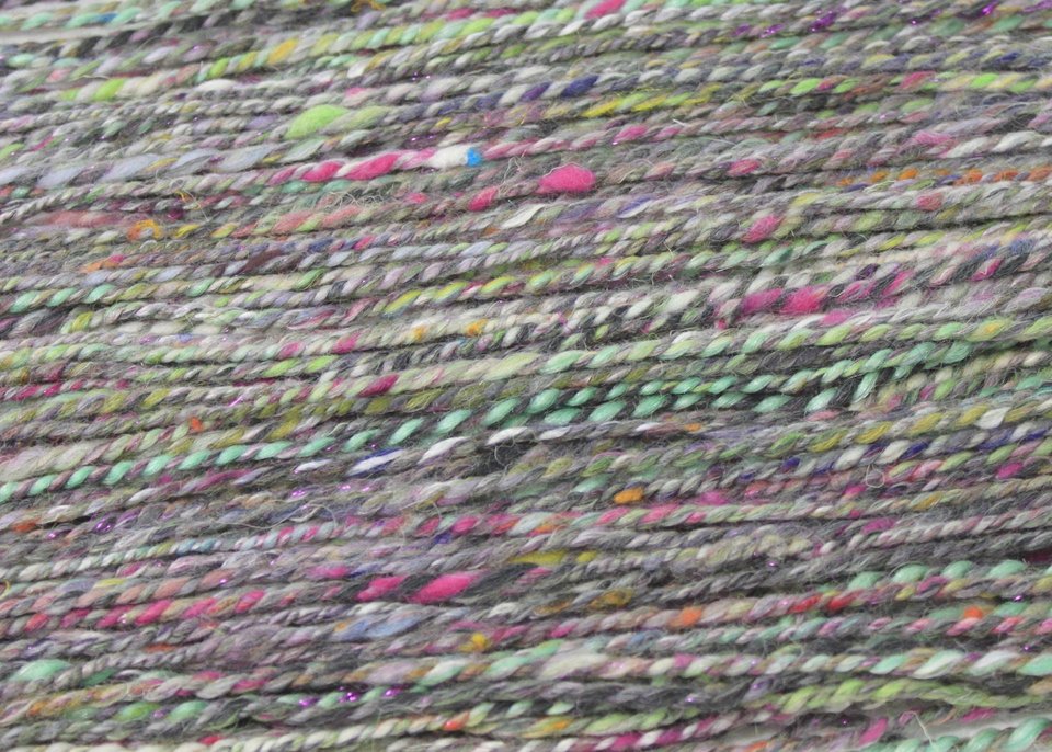 Handspun Thick and Thin Yarn | Mixed Fibers | Batt Barf