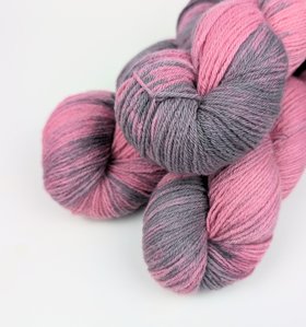 Hand Dyed / Painted Yarn | Fingering Weight | Merino / Camel | Blackberry