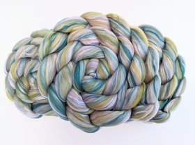 Merino Roving / Combed Top - Spinning Fiber - Custom Blended - Water Lily