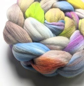 Hand Painted Top / Roving | 18.5 Micron Merino | Alien Invasion